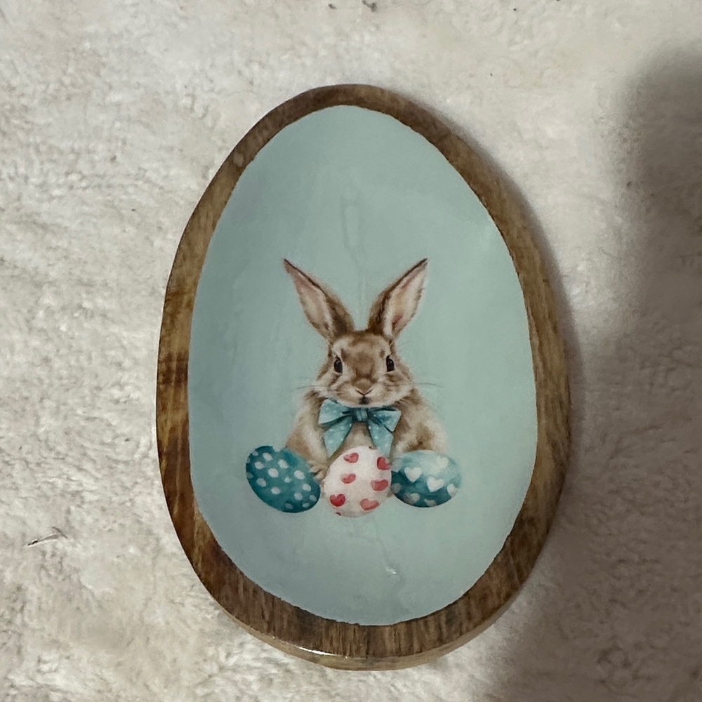 Wooden dish with Easter bunny design